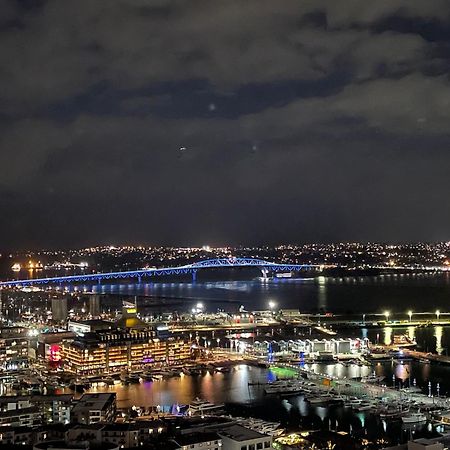 Top Floor Harbour View And Skytower View Apartment In Cbd Auckland Bagian luar foto